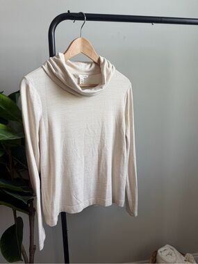 Banana Republic Cream Cowl Neck Long Sleeve Sweater